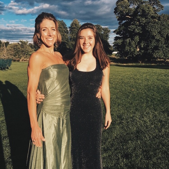 Meet your Posher, Jess - Picture 3 of 4